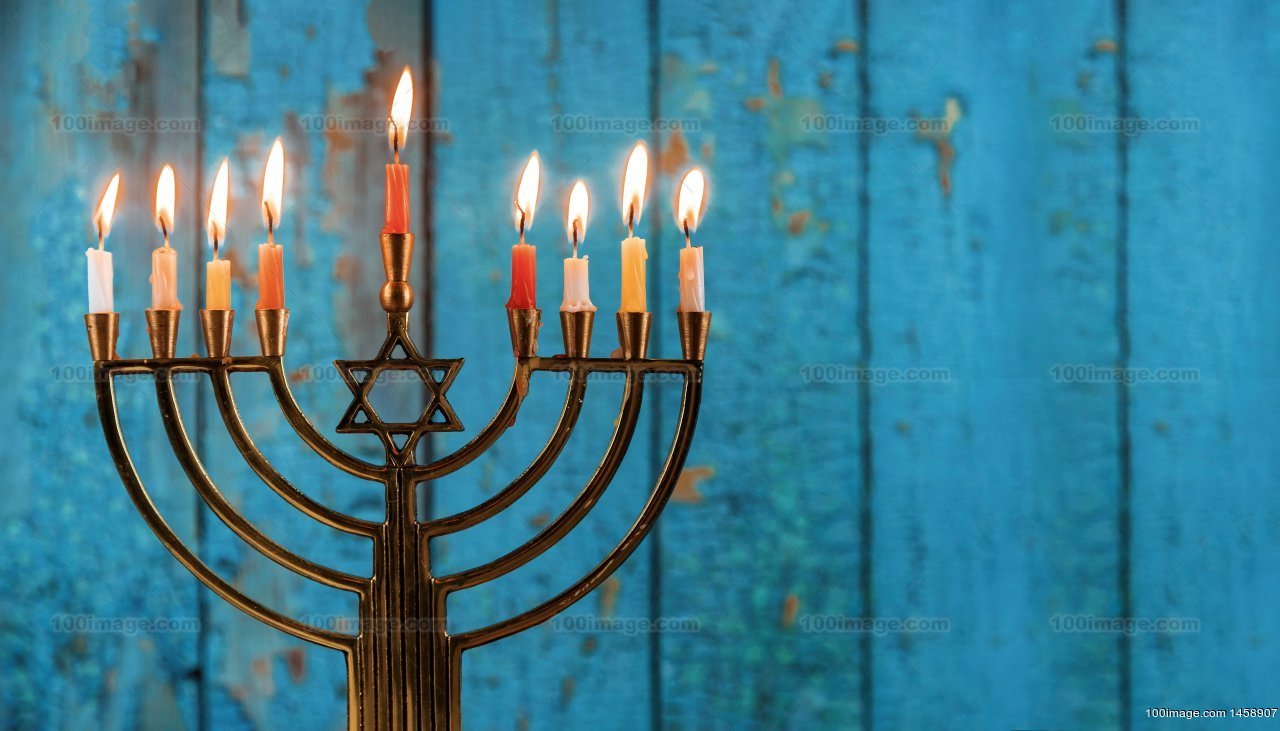 犹太节日光明节灯台与传统烛台 背景 摄影图 100image